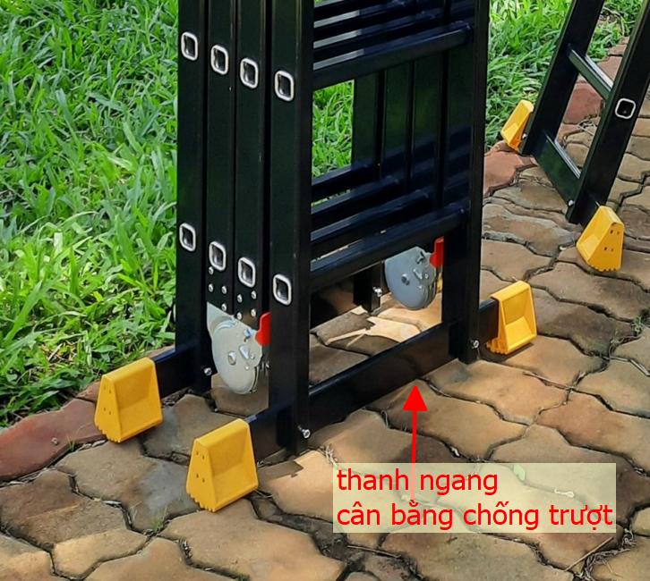 Thanh-ngang-cân-bằng-thang-gấp-4-khúc